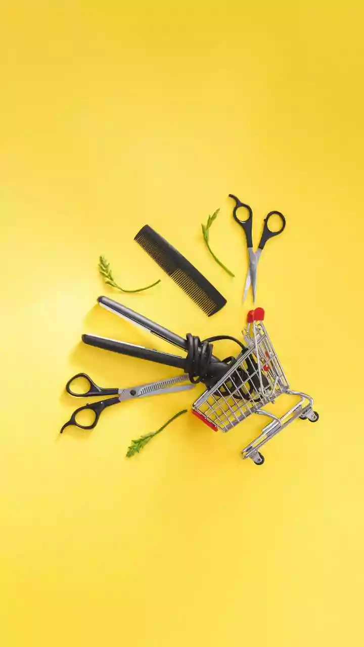 How to keep scissors sharp using household items