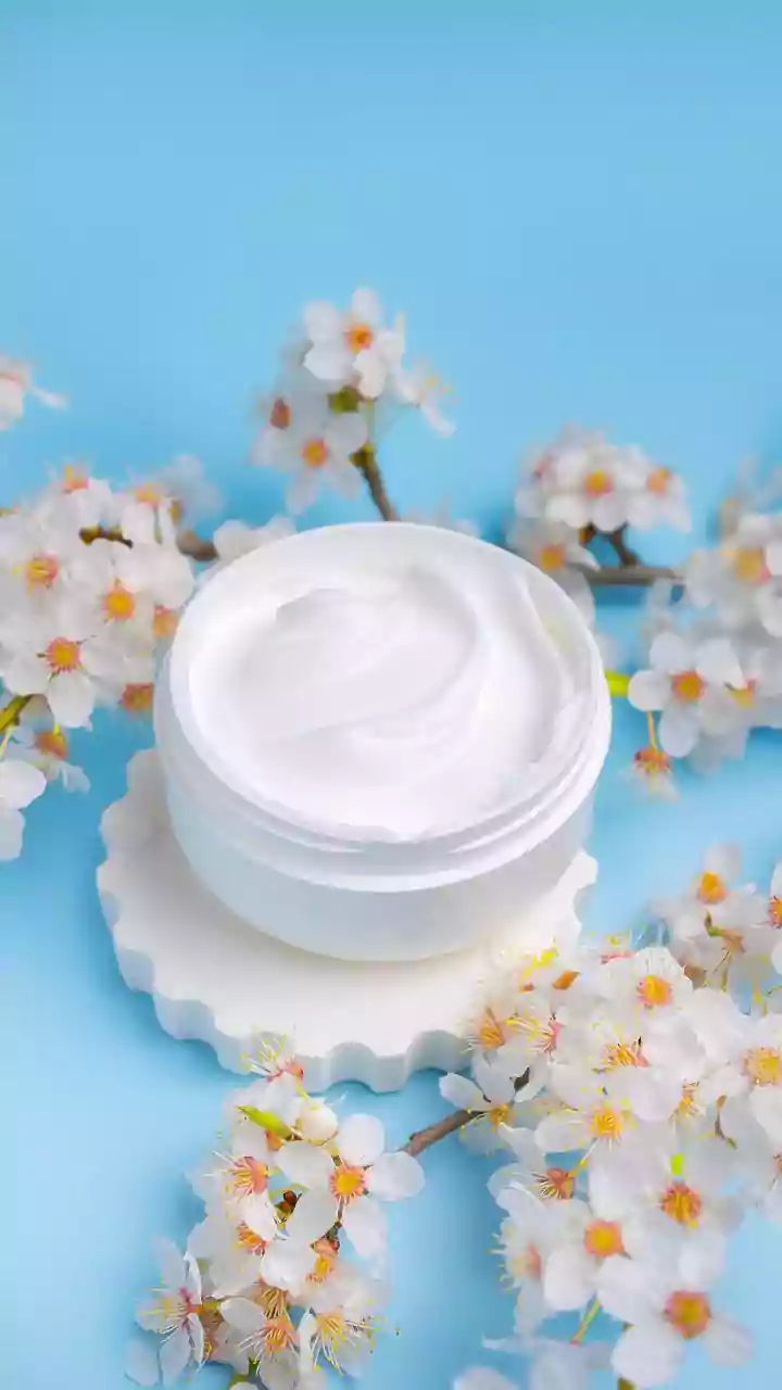 Protect, Hydrate, Glow: Essential Tips to Keep Your Skin Healthy This Winter