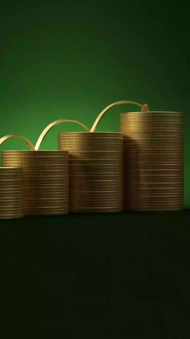 Gold Price Prediction: Yellow Metal To Rise To $10,000 By 2029, Says Ed Yardeni