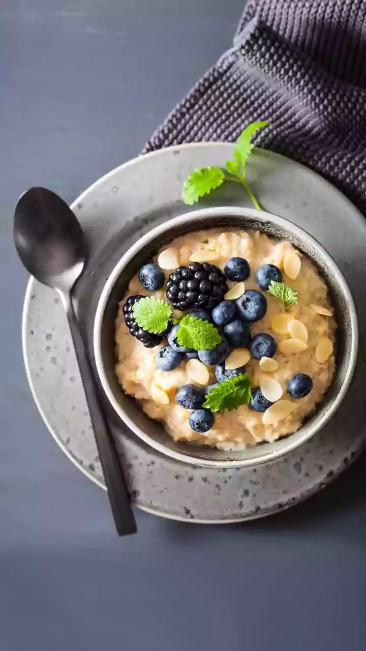 Savoury Oatmeal Variations Trend Among Urban Fitness Lovers Seeking Indian Flavours
