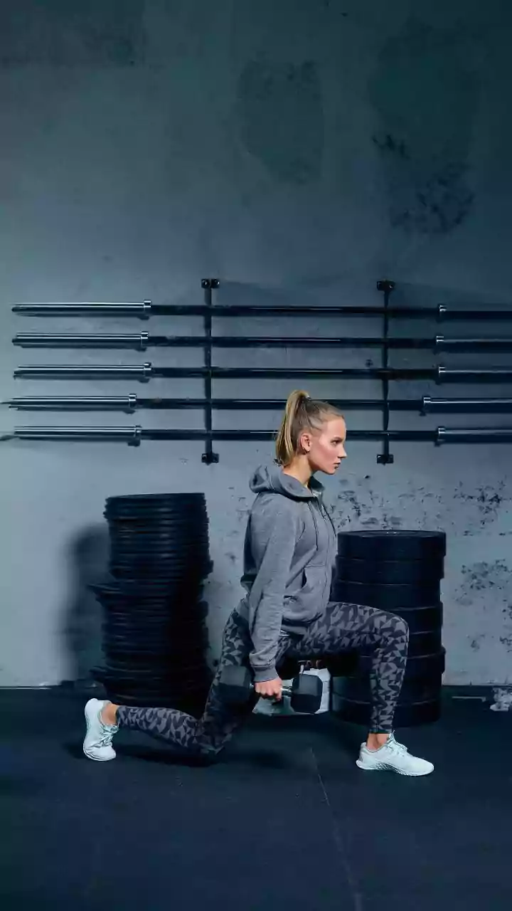 Why Flat-Stomach Claims Should Not Turn Strength Work Into Body Shaming