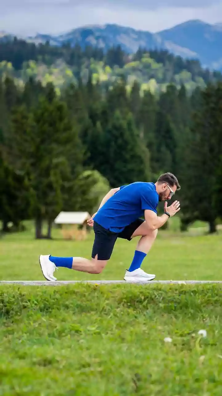 Why Slow-Eccentric Leg Training Prevents Patellar Tendon Ingestion During Hilly Runs