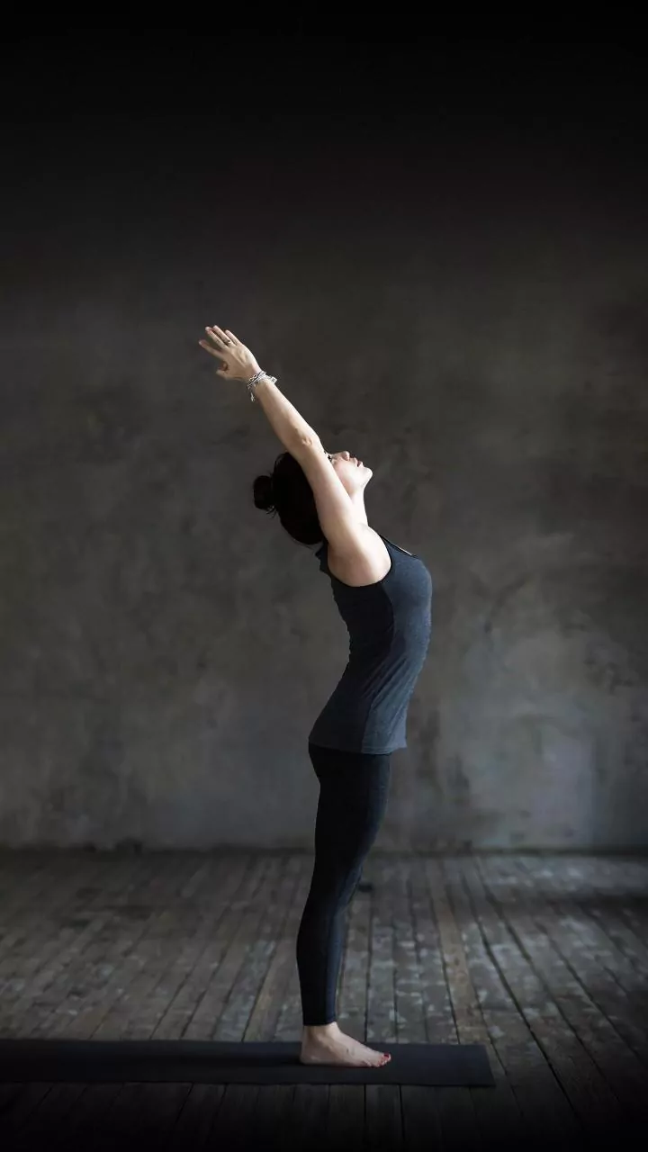Correct Poor Phone Posture Simple Yoga Asanas For Rounded Shoulders And Lower Back Strain
