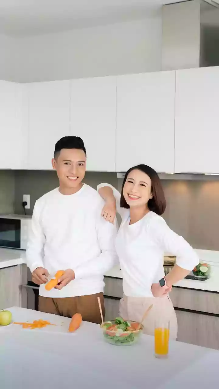 Couples Swap Rushed Tours For Plant Based Cooking Classes