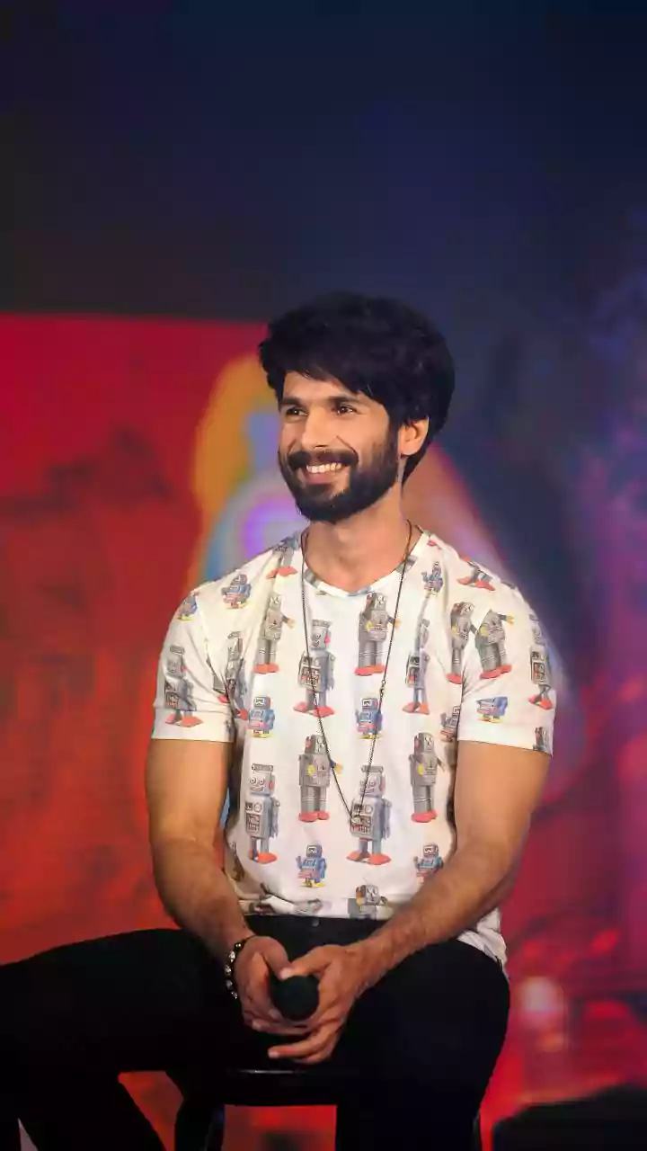 'O'Romeo' sells 1L+ tickets in advance; looks at ₹6cr opening