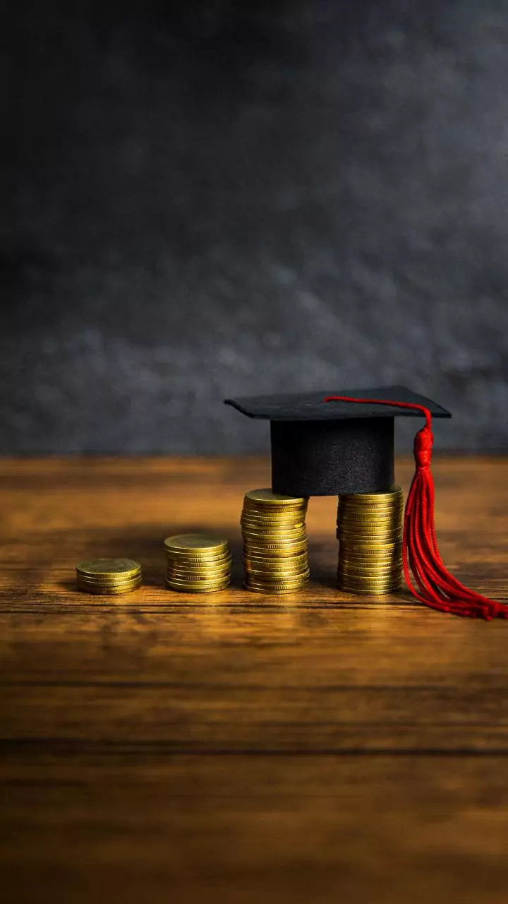 SBI Card introduces new 1% fee for education payments