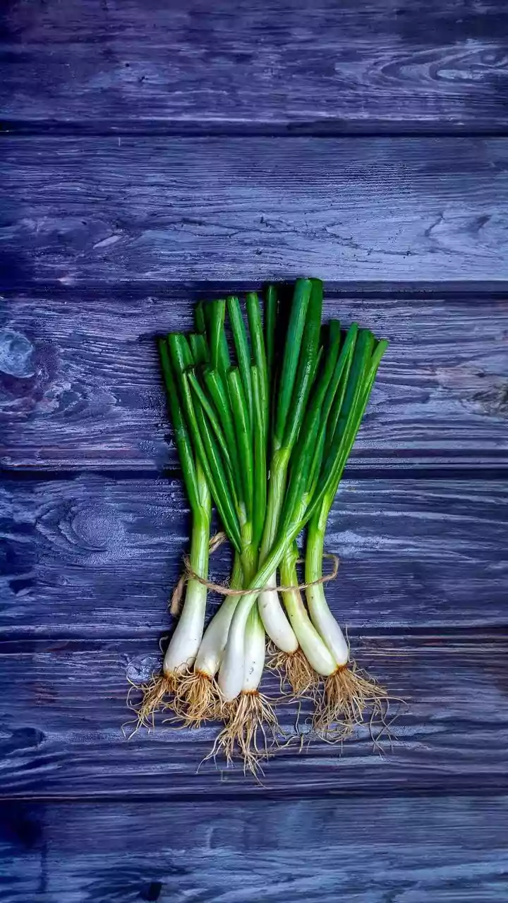 Chives v/s spring onion: Which is better for vitamin K?
