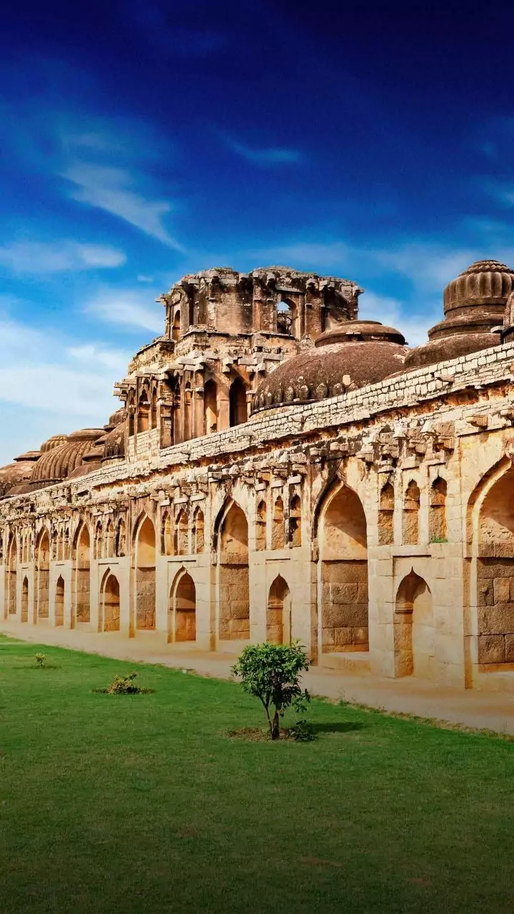 YSRCP chief claims 'credit theft' by CM Naidu on comprehensive land resurvey