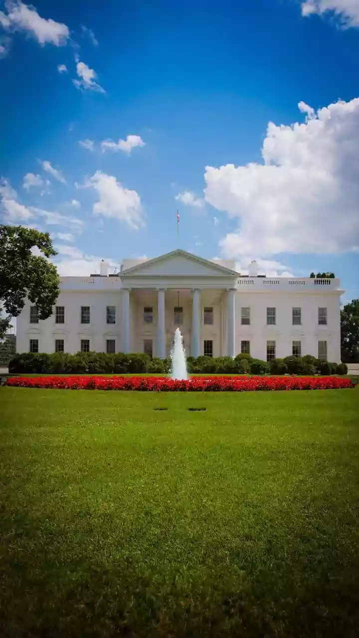 Zelenskyy to meet Trump at White House in bid to secure continued US backing