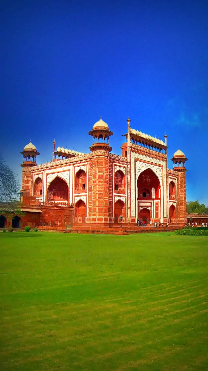 UP CM launches projects in Agra worth Rs 6,466 crore, says 'Greater Agra' township to come up