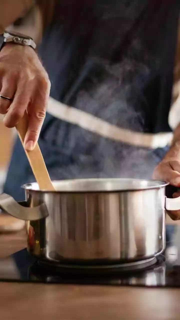 Tragic Deep Fryer Incident: Restaurant Employee Dies After Self-Inflicted Burns