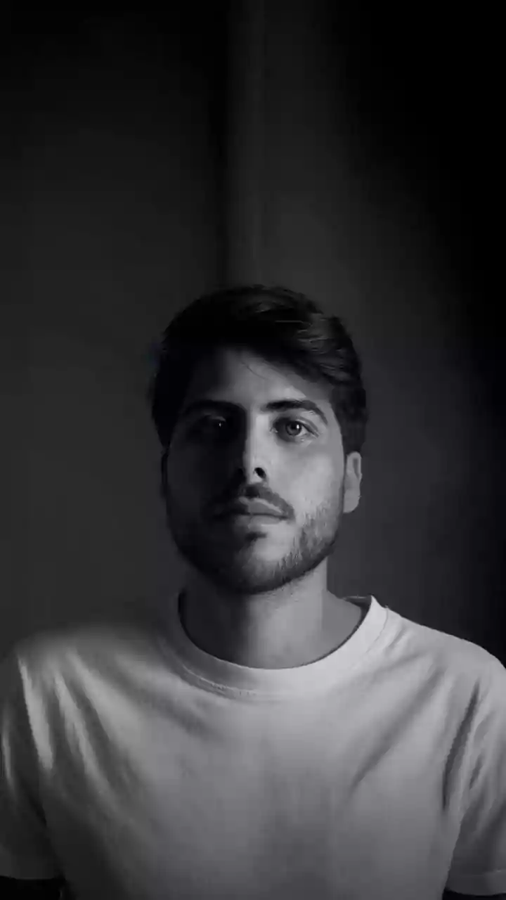 Quem era Lucas Frota, DJ brasileiro morto em acidente aéreo no Rio