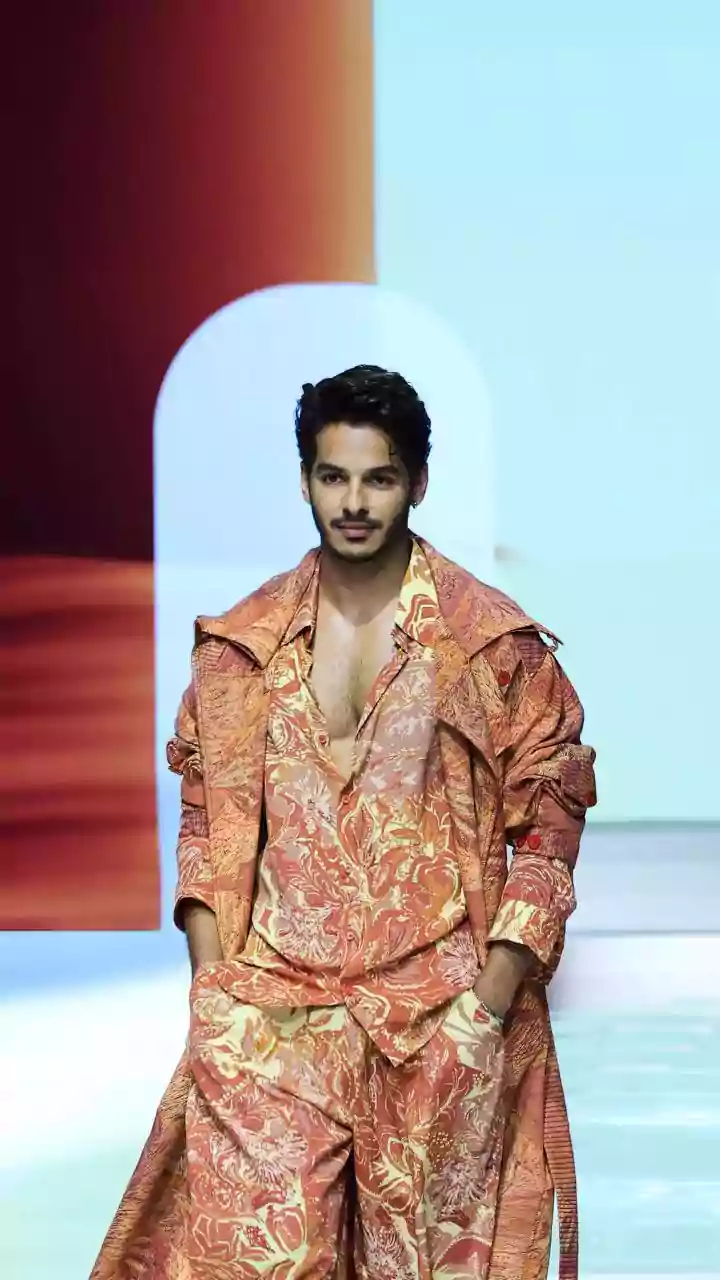 Fans In Love With Ishaan Khatter's Ramp Look At Anamika Khanna's Show In Kolkata