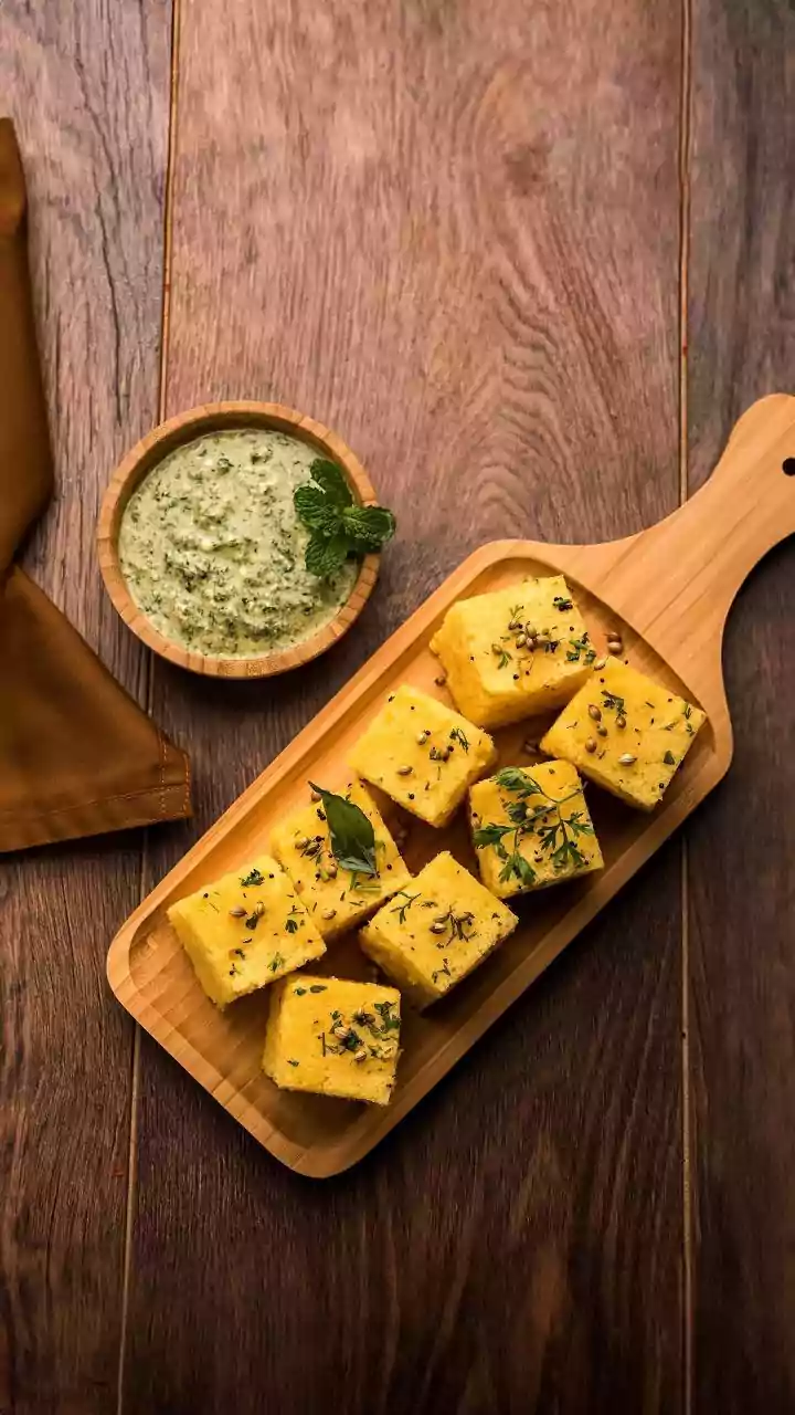 Monsoon Weekend Cravings: Seven Indian Foods Across Different Regional Cuisines