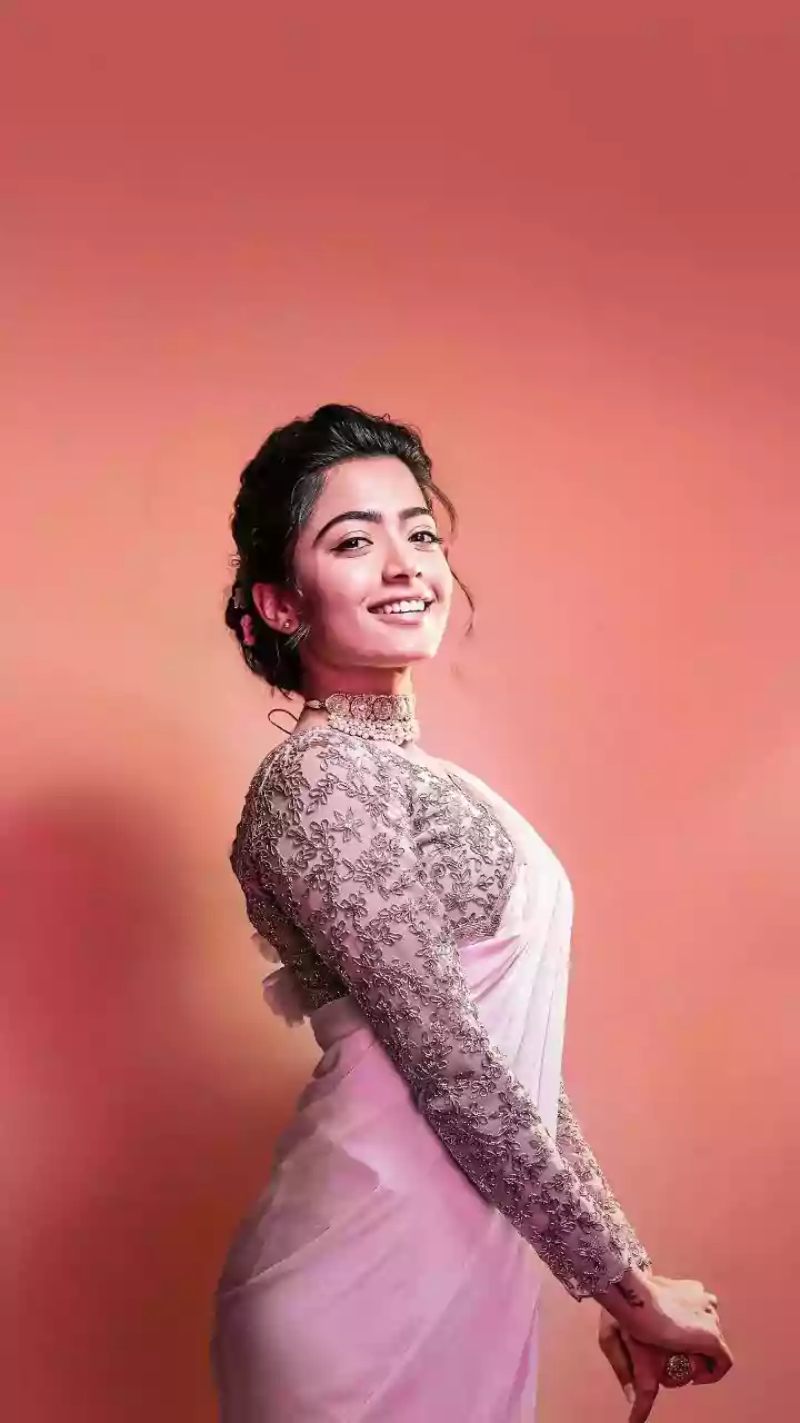 Did fans notice Vijay Deverakonda in Rashmika Mandanna's latest post from her vacation in Rome?