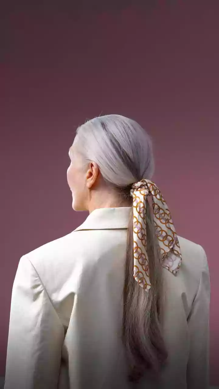 Effortless & Chic: Mastering the Half-Up Top Knot & Beyond!