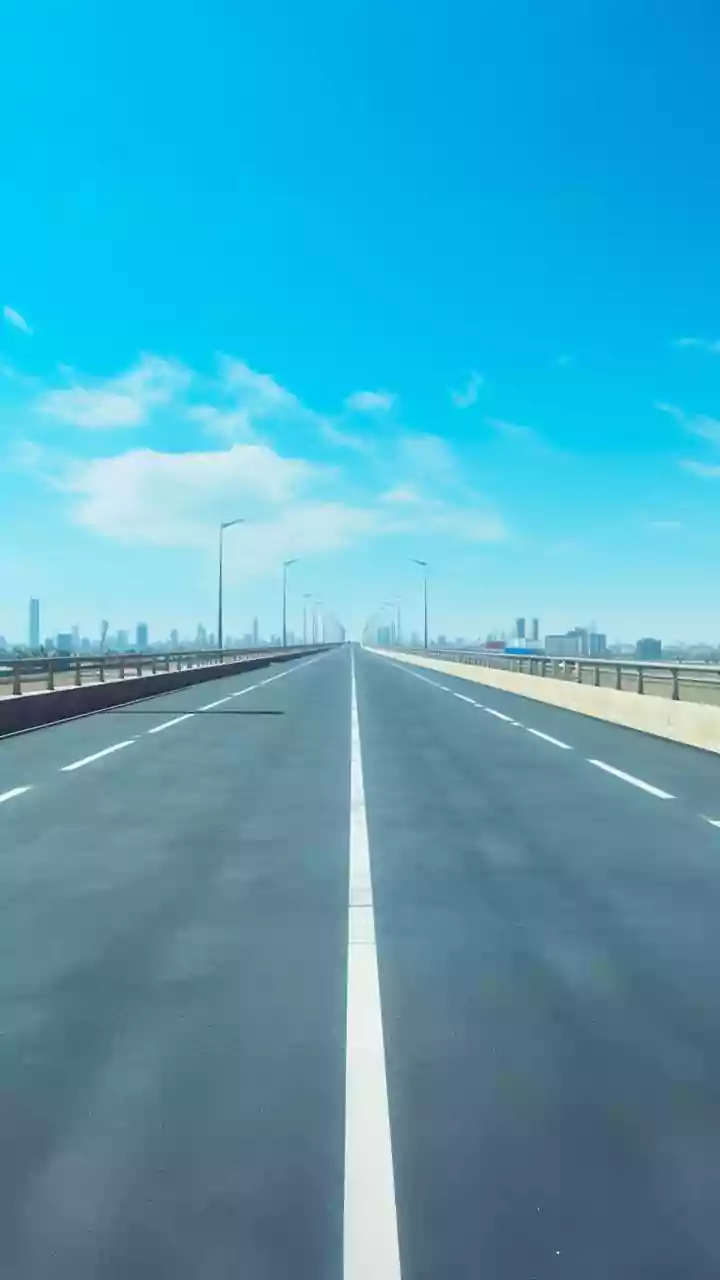 Mathura: 13 dead, 25 injured in Yamuna Expressway pile-up; buses catch fire