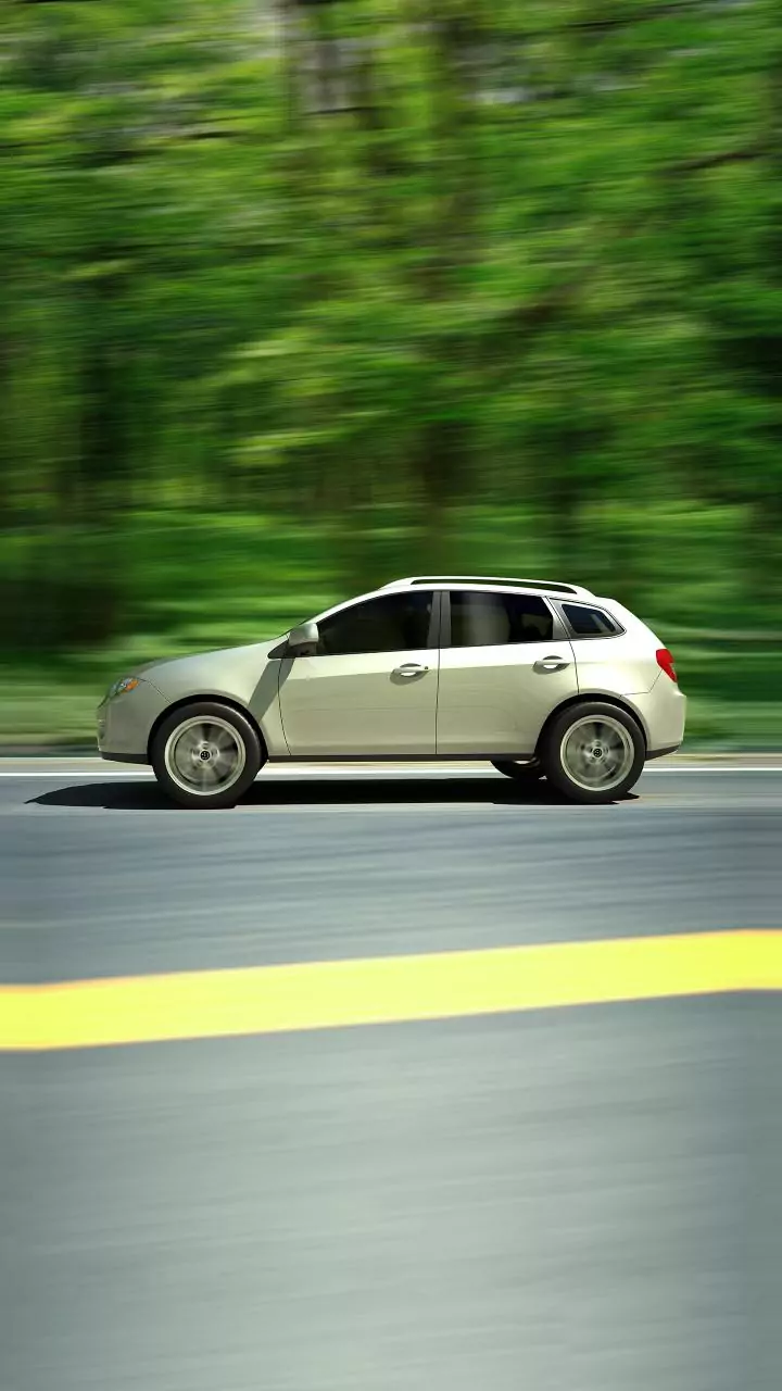 Woman killed, husband injured in road crash in UP's Ballia