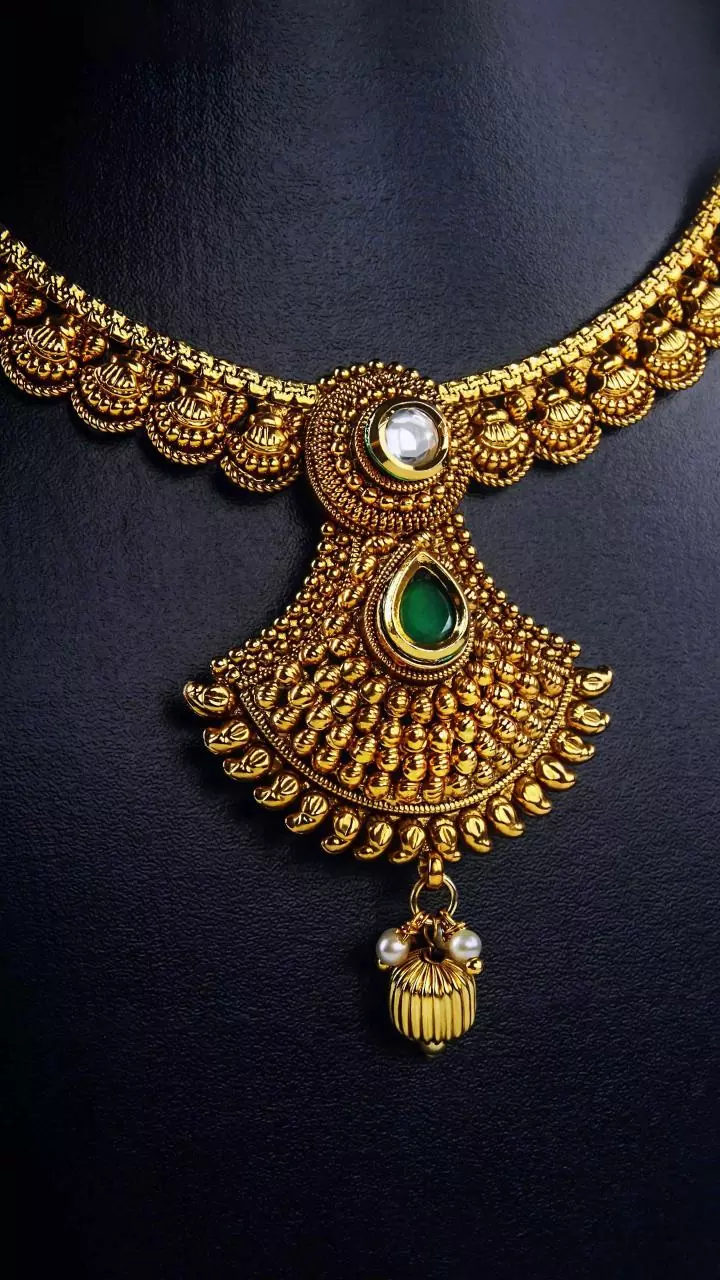 Defence staffer's house in Pune burgled, Rs 4 lakh gold jewellery stolen