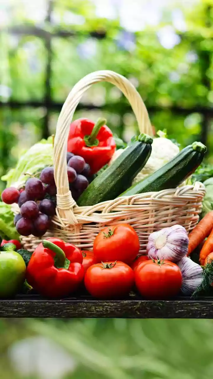 Low-Glycemic vs. Low-Carb: Navigating Healthier Eating Choices