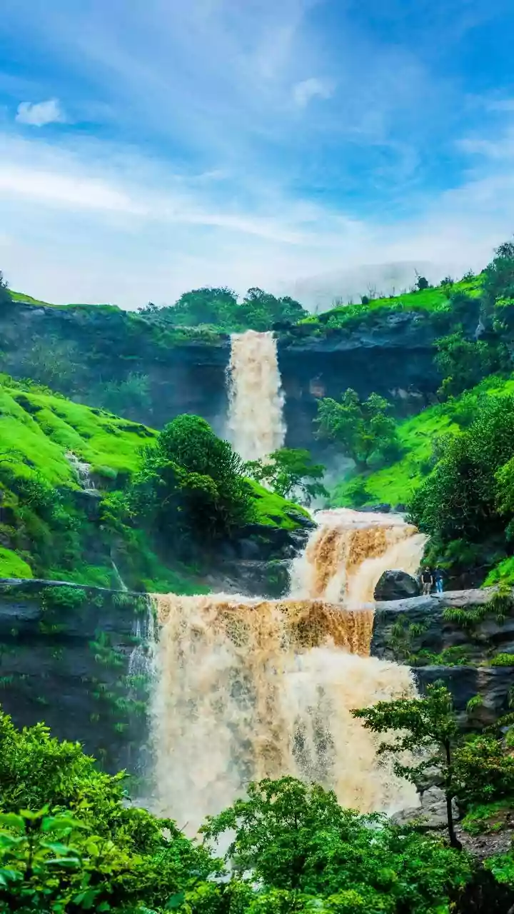 Western Ghats Seasonal Waterfalls Attract Massive Weekend Photography Crowds