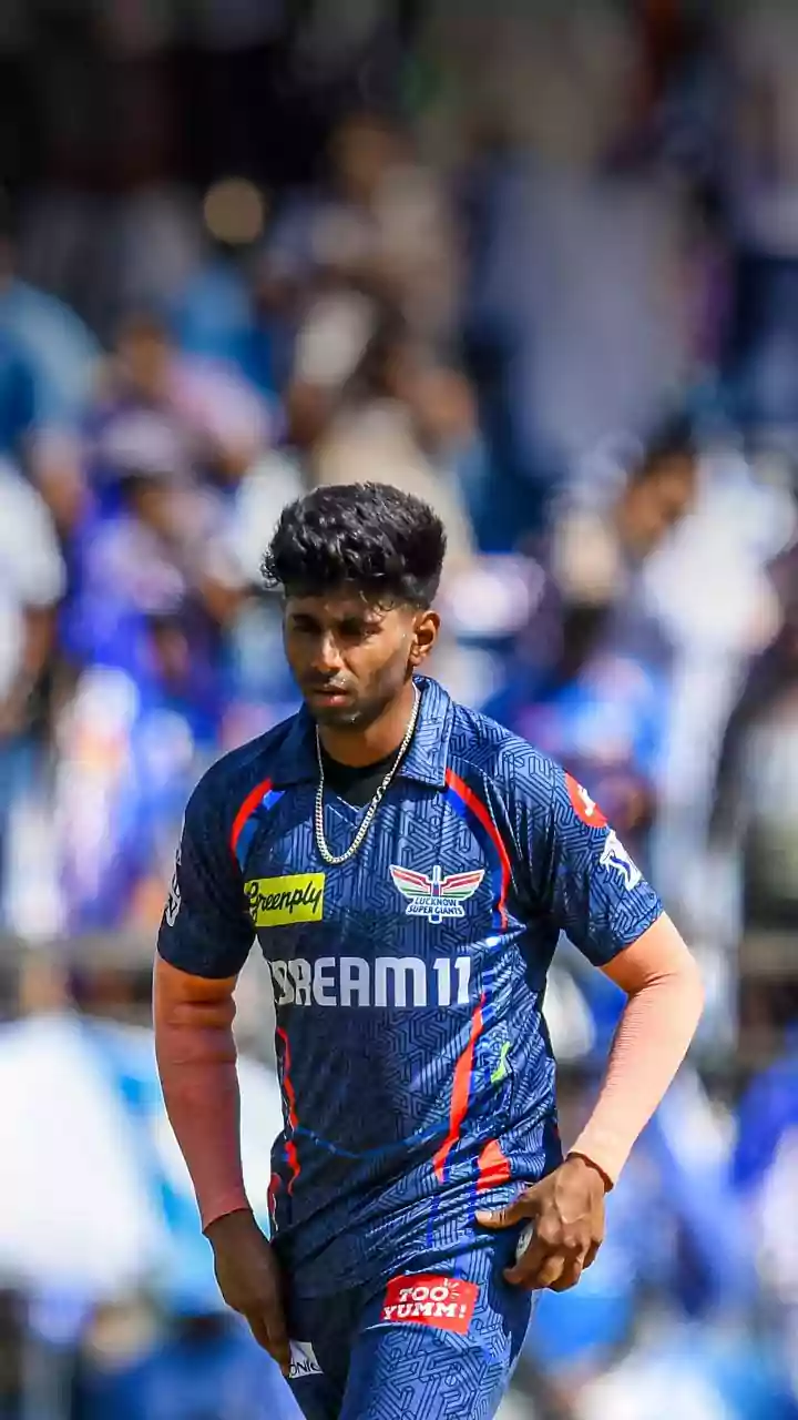'Six' to 'out': Mayank Yadav's stunning comeback in DPL match