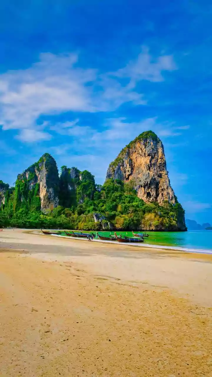 How to maximize a 10-day budget travel itinerary covering Bangkok Chiang Mai and Krabi seamlessly