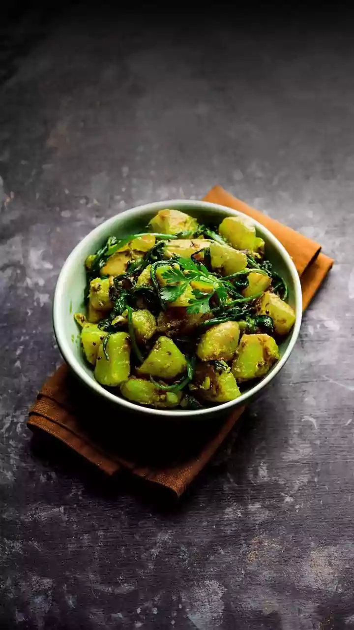 Aloo Sabji: Making Delicious Halwai Style at Home!