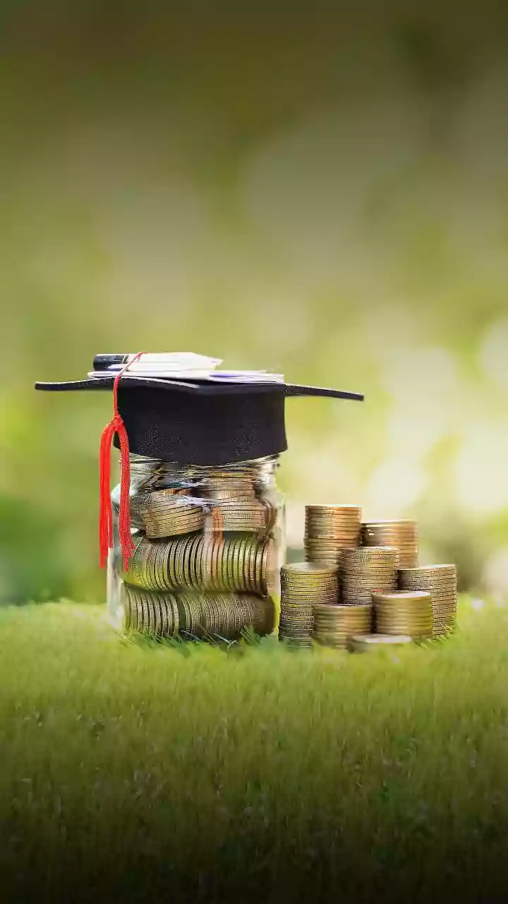 Weekly ₹100 Index Fund Micro-SIPs Help College Students Understand Compound Interest Early On