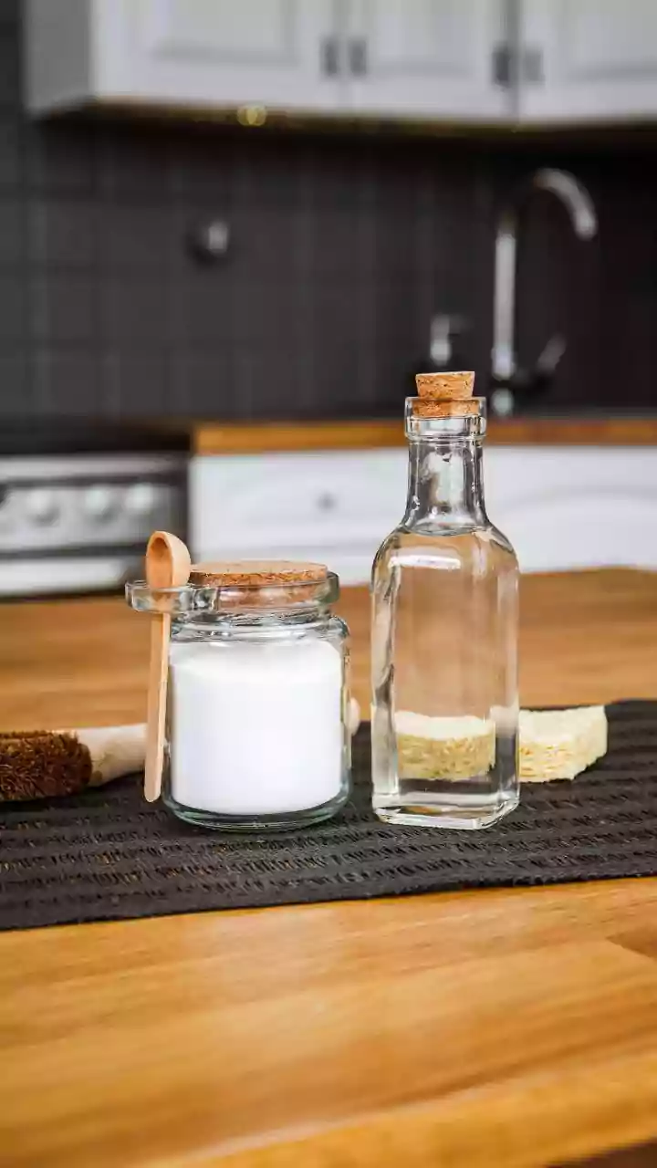 Check the Rim Where Food Residue Often Collects