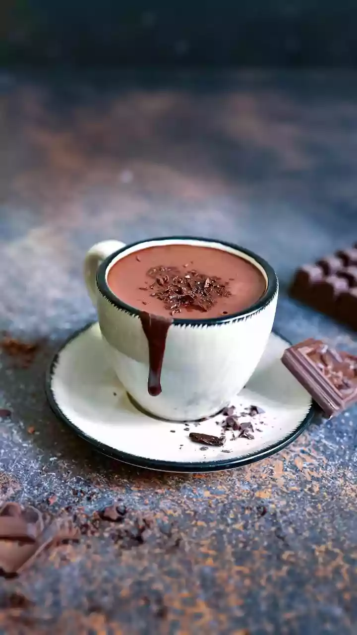 Chocolate quente funcional: 3 versões que não pesam na dieta