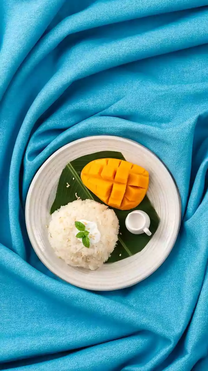 Easy Seared Red Snapper Recipe With Mango Coconut Espuma And Mango Beurre Blanc