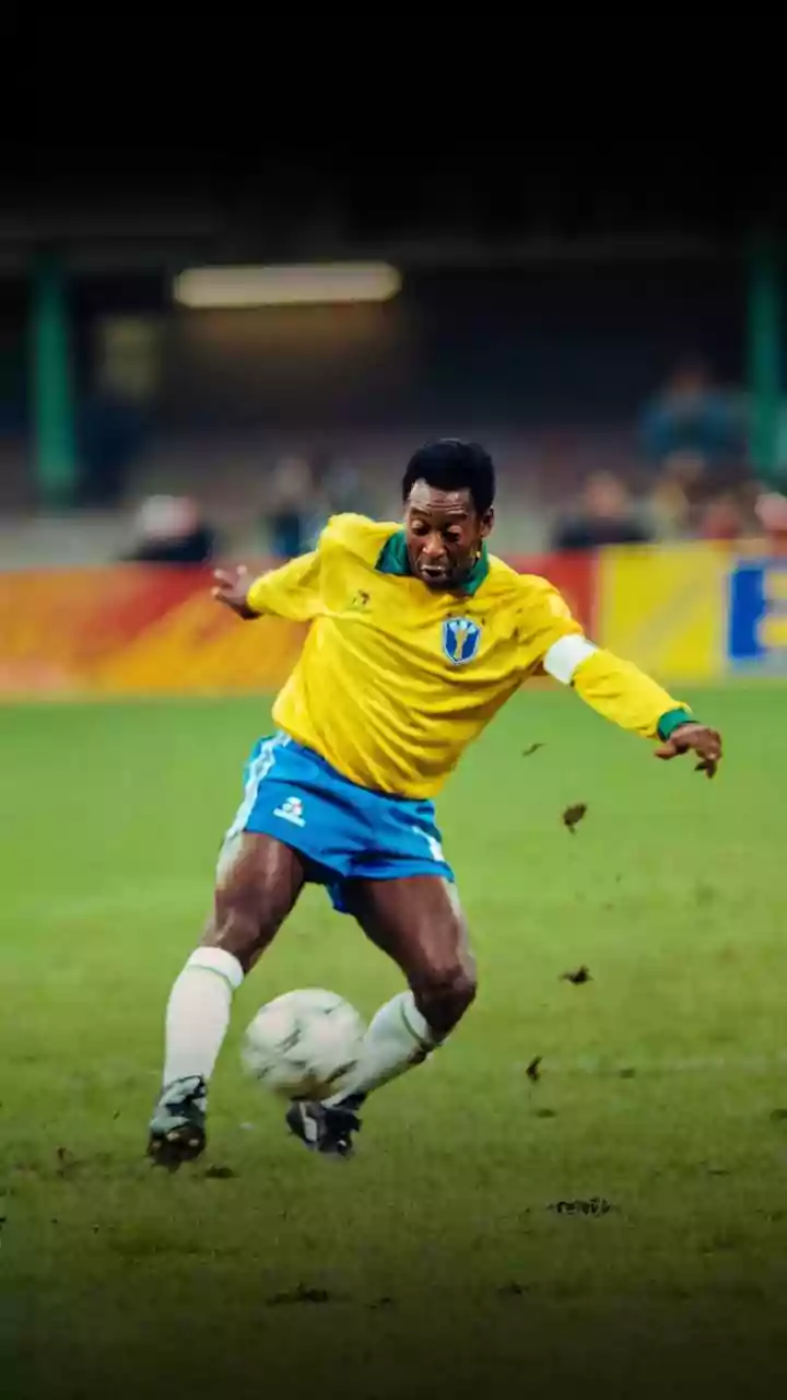 Relíquia de Pelé da Copa de 1958 bate recorde de valor em leilão