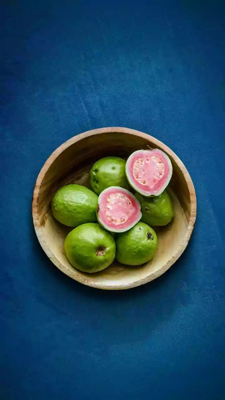 Local Guava vs. Imported Blueberries: A Mumbai Doctor's Take on Gut Health & Superfoods