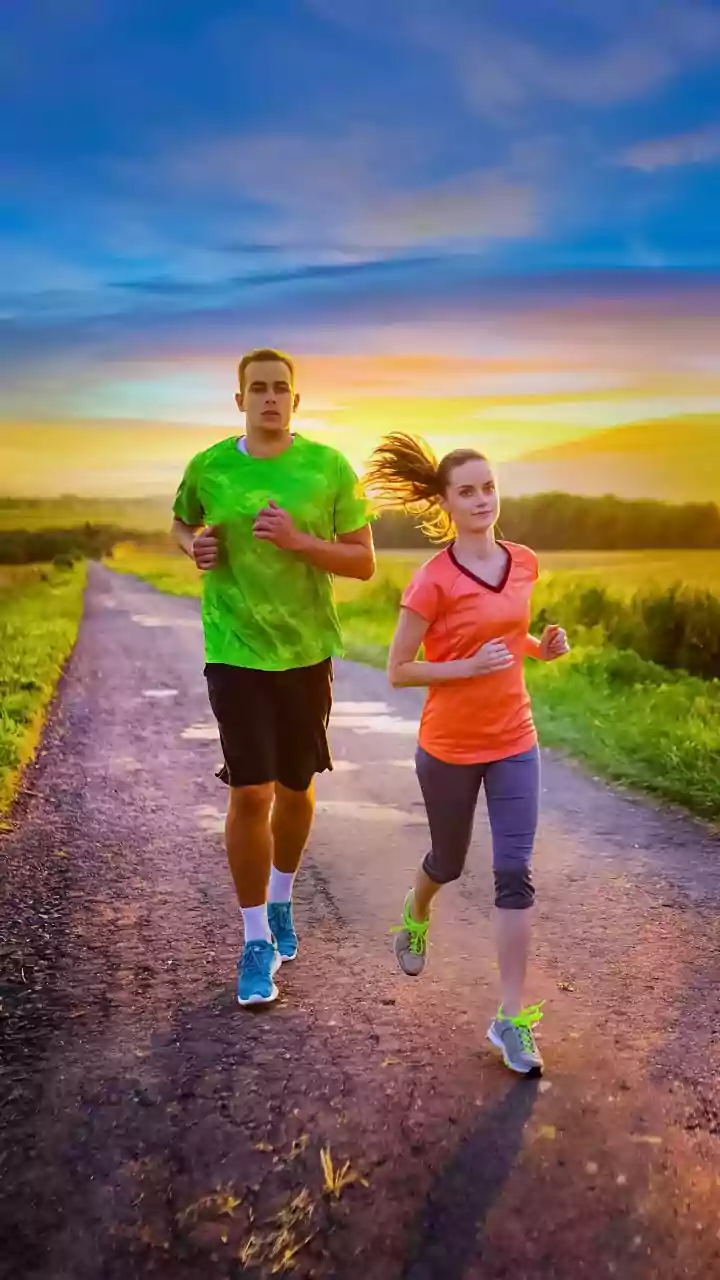 Misty Morning Outdoor Running Clubs Are the New Tinder For Gen Z