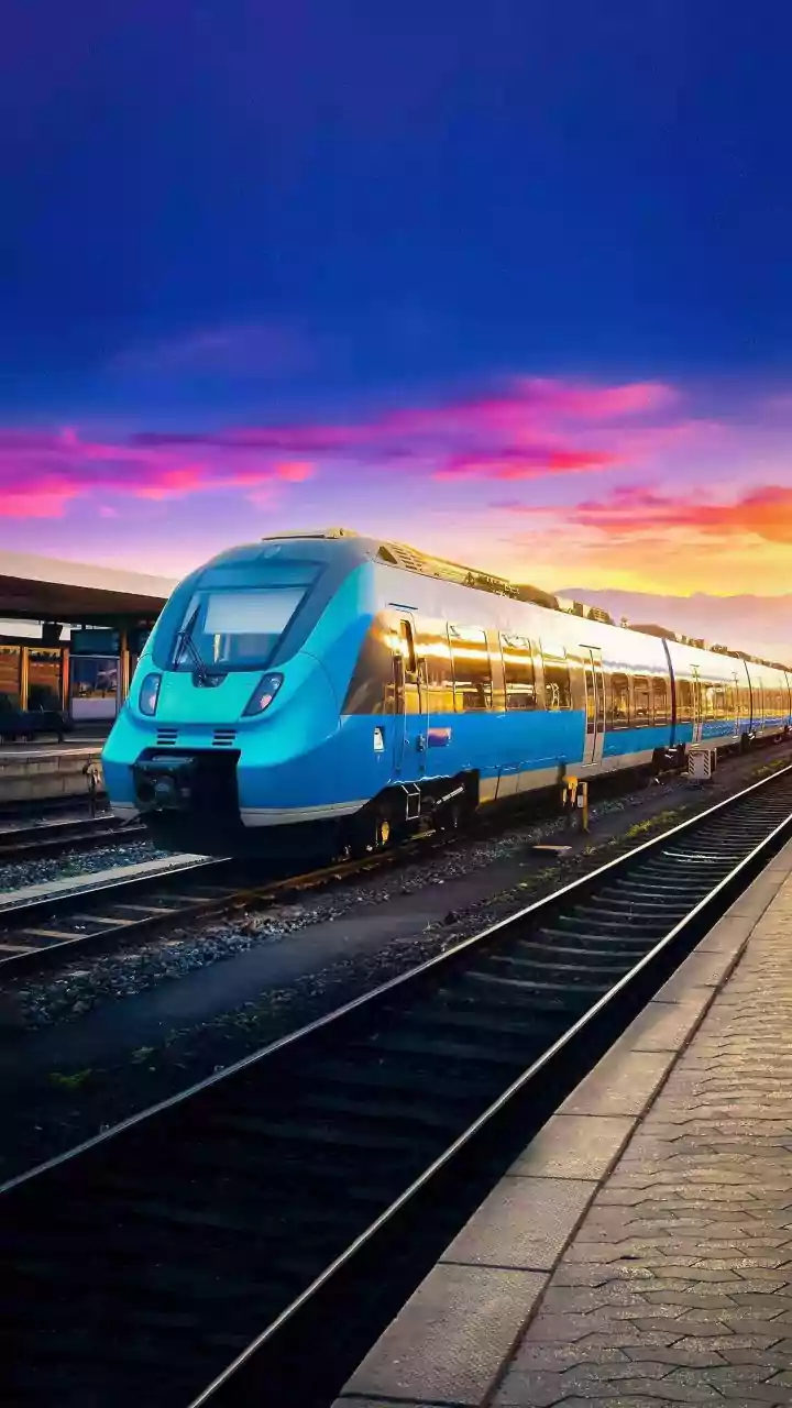 Unveiling India's Longest Vande Bharat Route: Ajni to Pune