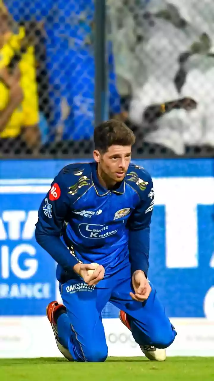 IPL 2026: MI under scanner for Shardul–Santner concussion substitution amid shoulder injury concerns; Mahela Jayawardene clarifies - What does the ...