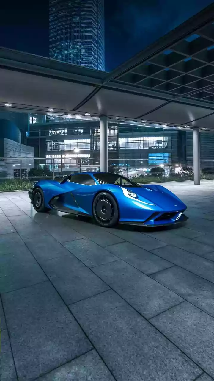 Huayra 70 Derecho Blends AMG Muscle With Pagani's Obsession For Craft Detail
