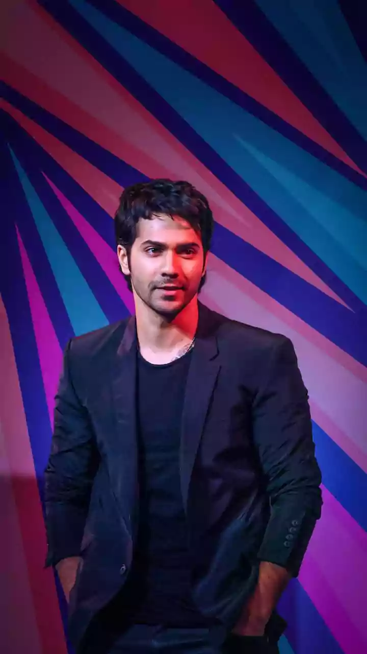 Varun Dhawan’s Pull Ups On Mumbai Metro Go Viral, MMMOCL Issues Warning; Watch