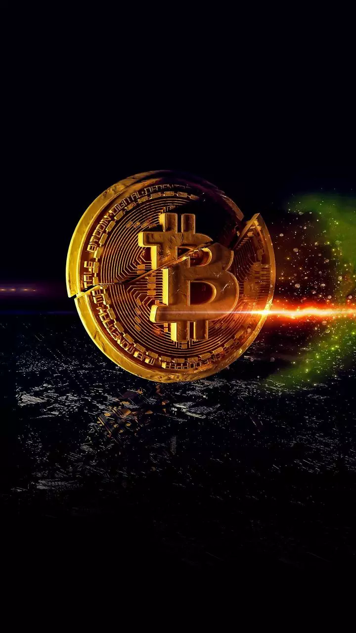 Bitcoin falls nearly 3% to $83,625 triggering $1.02B liquidations