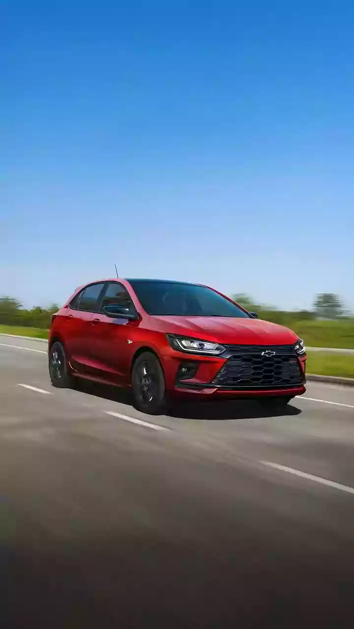 Vai comprar carro? Usados têm alta generalizada, enquanto elétricos derretem até 45% no mercado