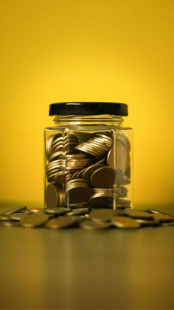 IIFL Finance Q3 profit up multifold to Rs 501 cr; scrip tanks 13 pc on I-T deptt directive