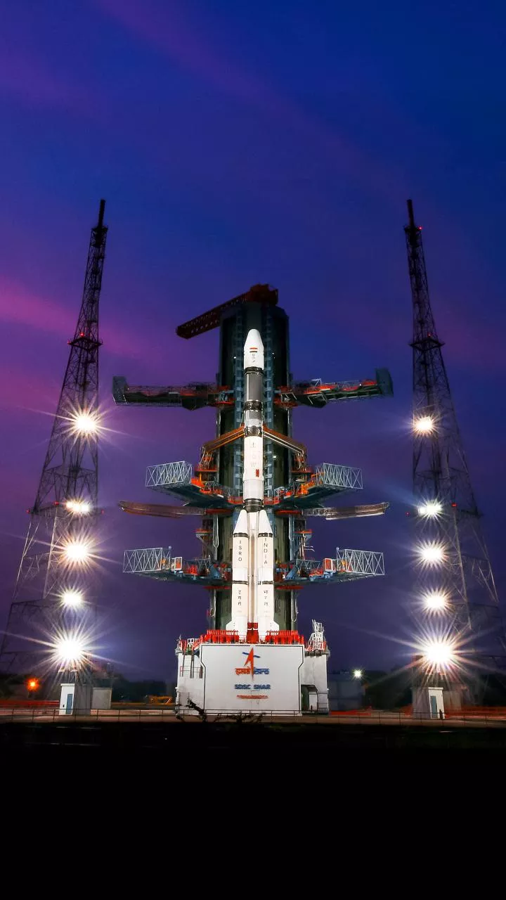 How ISRO Shukrayaan Radar And Sensors Pierces Venus Thick Cloud Layer System