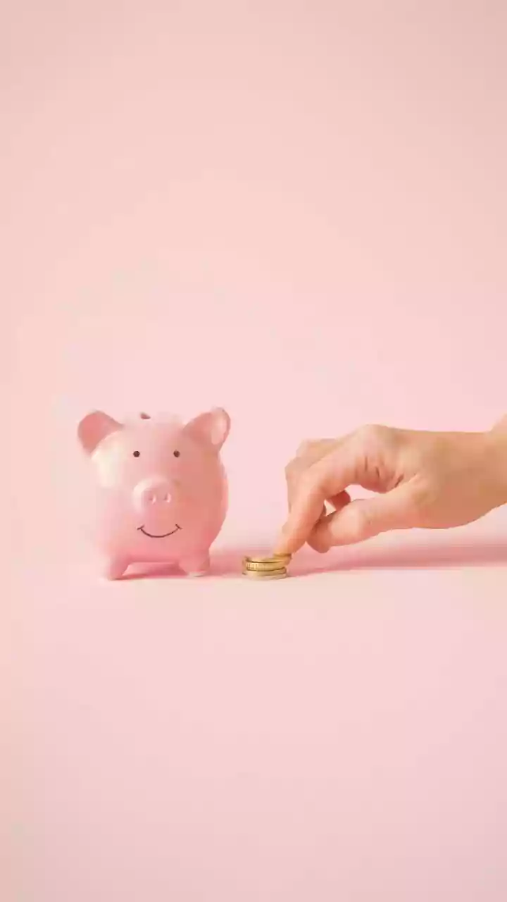Why Taking A Two Day Shopping Pause Safeguards Your Monthly Bank Account Savings