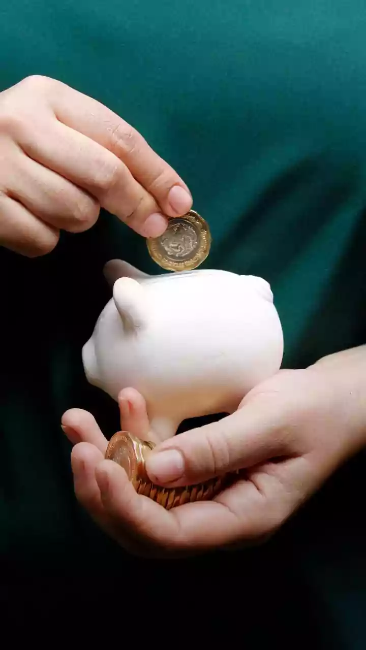 Why A 30-Day Shopping Filter Helps Indian Youth Build Better Long-Term Savings Habits