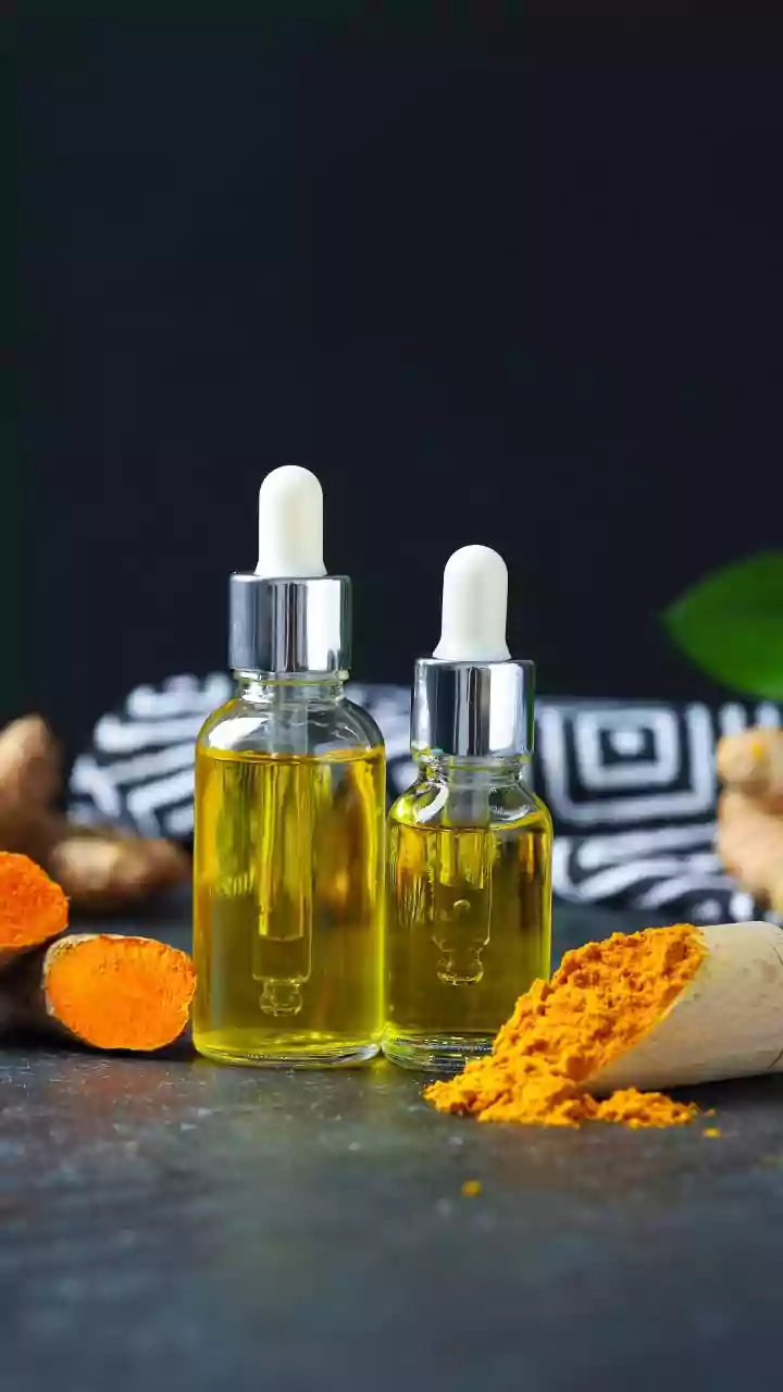 Natural DIY Hair-Care Treatments: How Traditional Indian Oils and Herbal Rinses Fight Monsoon and Pollution Damage