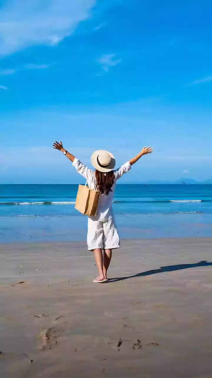 Gaya Alyssa Daguise Liburan di Bali, Young and Fresh!