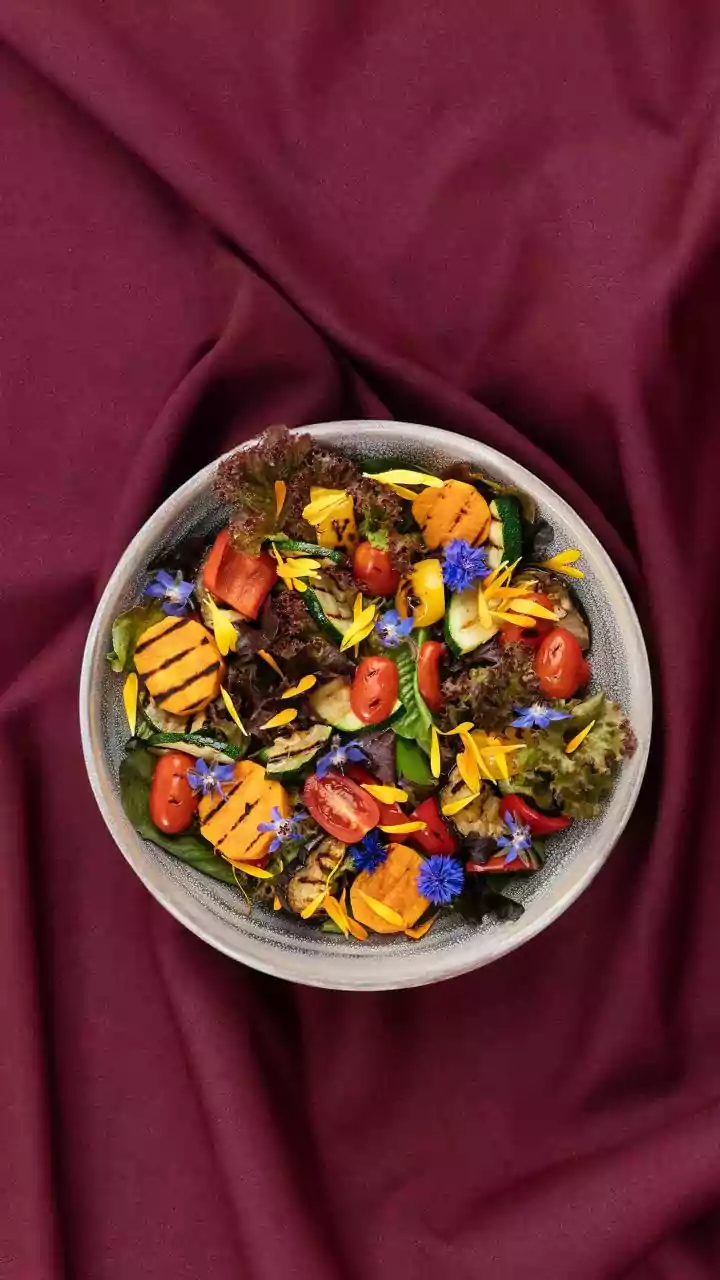 How to use edible flowers in cooking