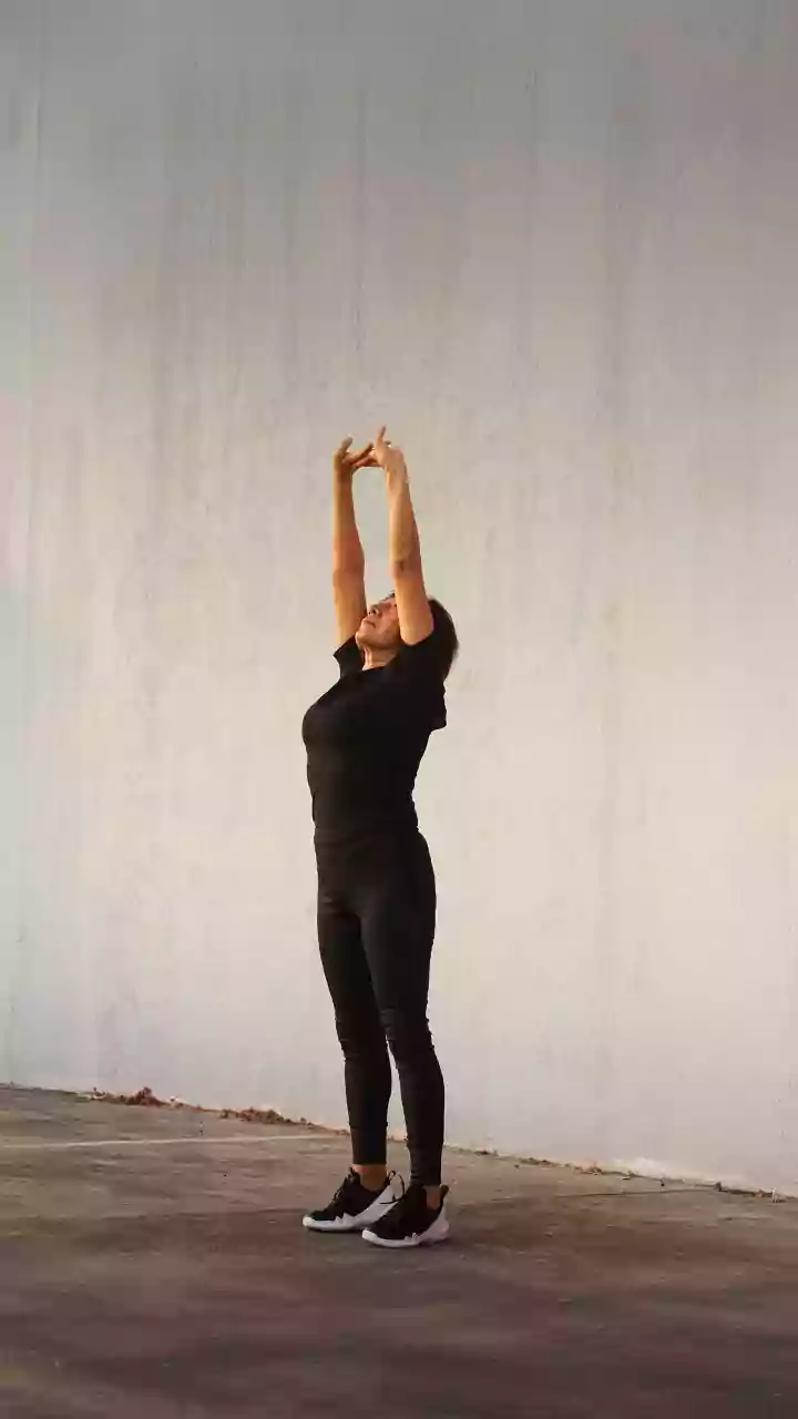 Como melhorar sua postura no dia a dia de forma simples