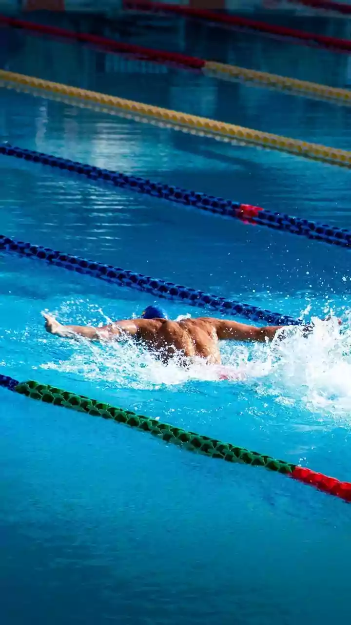 Exercise Without Unnecessary Joint Strain — How Swimming Reduces Weight-Bearing Stress